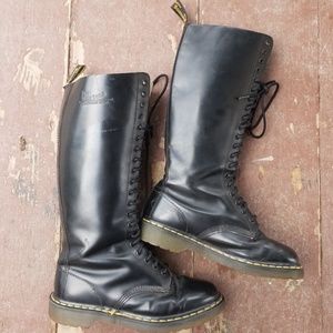 20 eyelet Dr.Martens